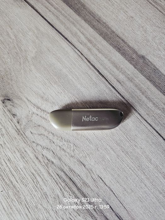 Продаётся usb флешка