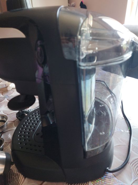 Кафе машина- Delonhi