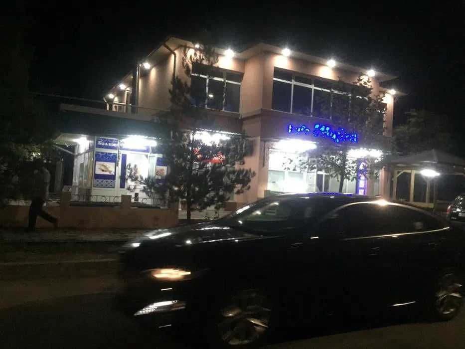 Срочно Продаю Кафе-Магазин  2-этажное 330 м2 Яшнаобод Тузел