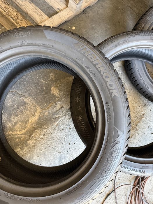 2 anvelope iarna 235/50/18 , Hankook , 6.7 mm !