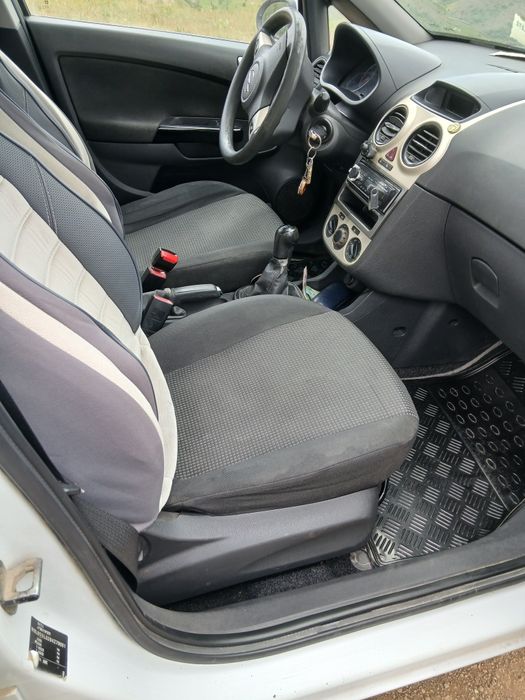 Opel corsa 2009 înmatriculată