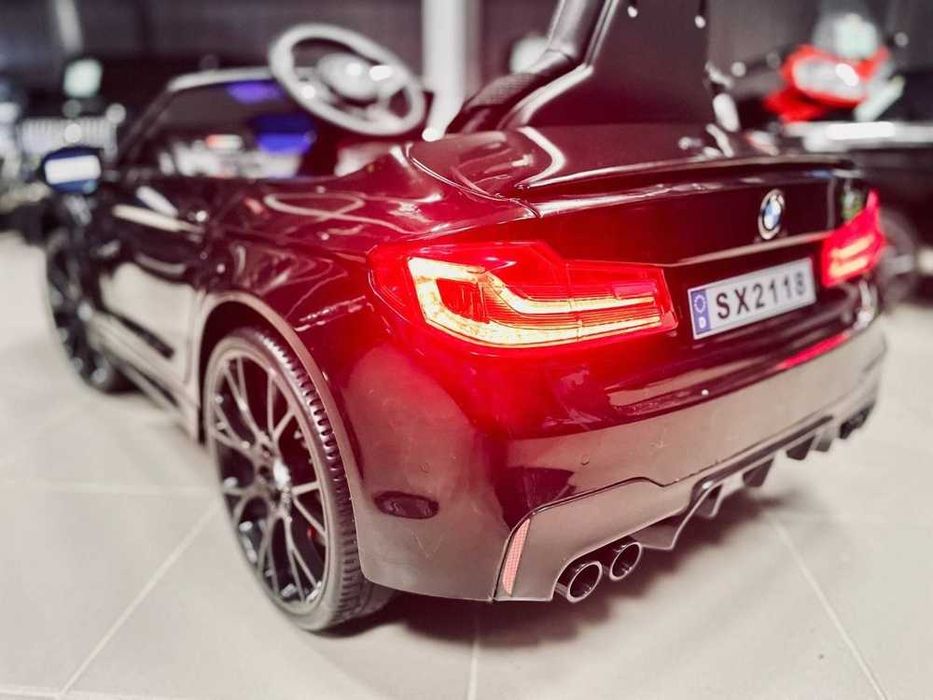 Aкумулаторна кола Bmw M5 Premium 24V/7Ah,500W Drift функция