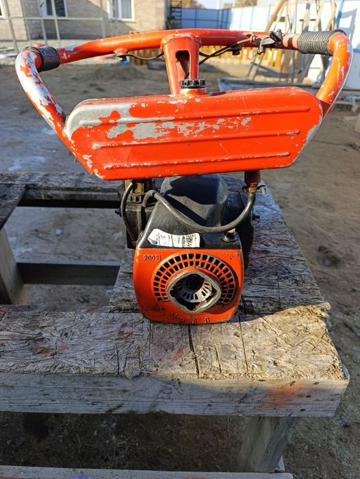 Продам бензопилу