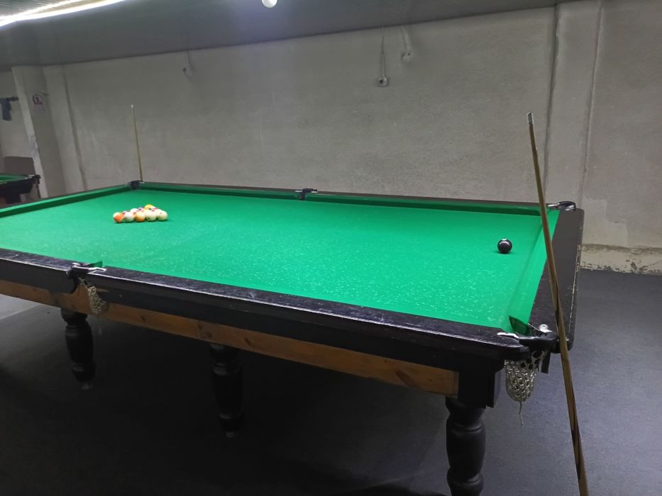Bilyard yongʻoqdan yasalgan