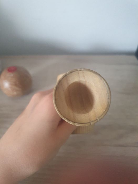 Vând kendama setup