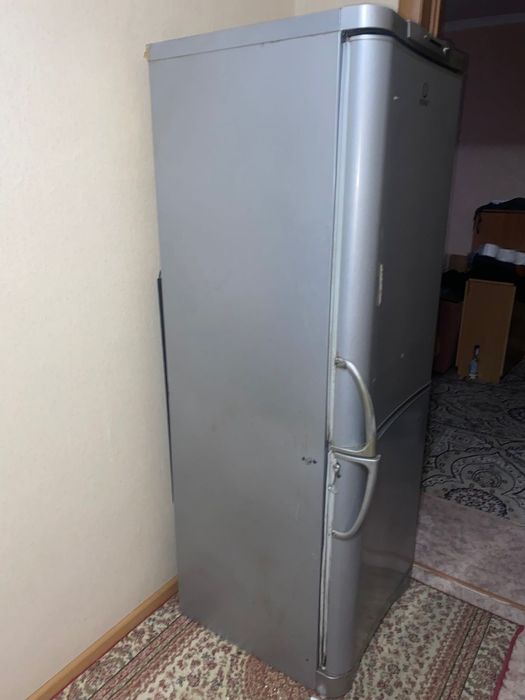 Продам холодильники