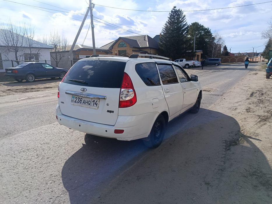 Продам Лада  Приора универсал 2012