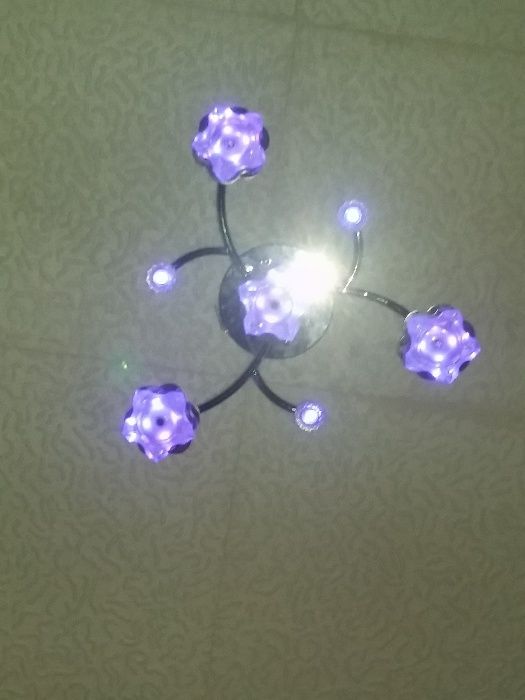 Lustra cu telecomanda