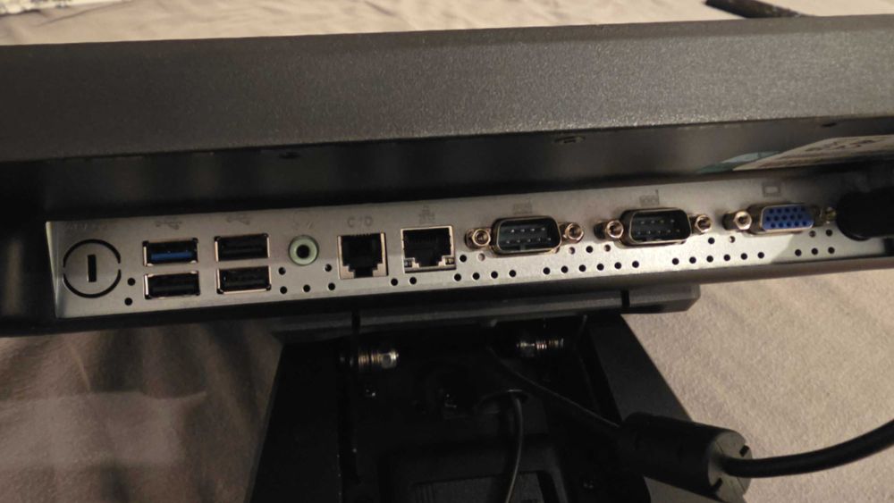 Sistem POS touchscreen Colormetrics P1000, Touchscreen + scaner