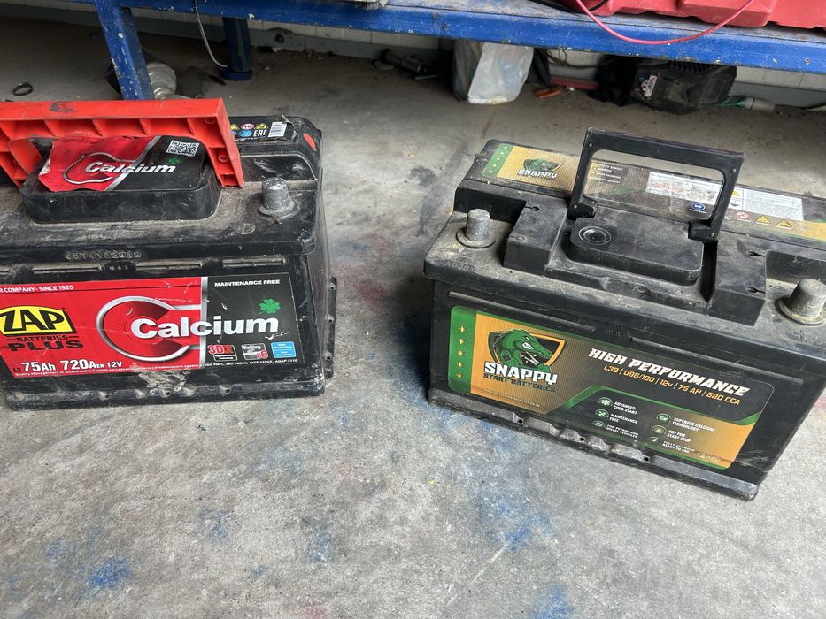 Vand baterii auto de 75 si 60 amperi