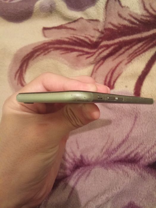 Продам iPhone 6 на запчасти