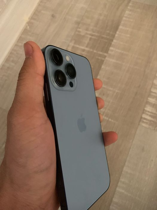 Iphone xr 13 pro korpsda rangi chroyli.