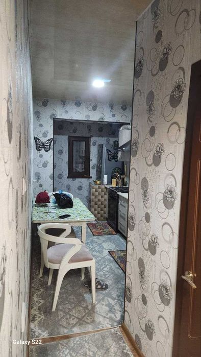 Uy sotiladi 3 xonali 4 xona qilingan