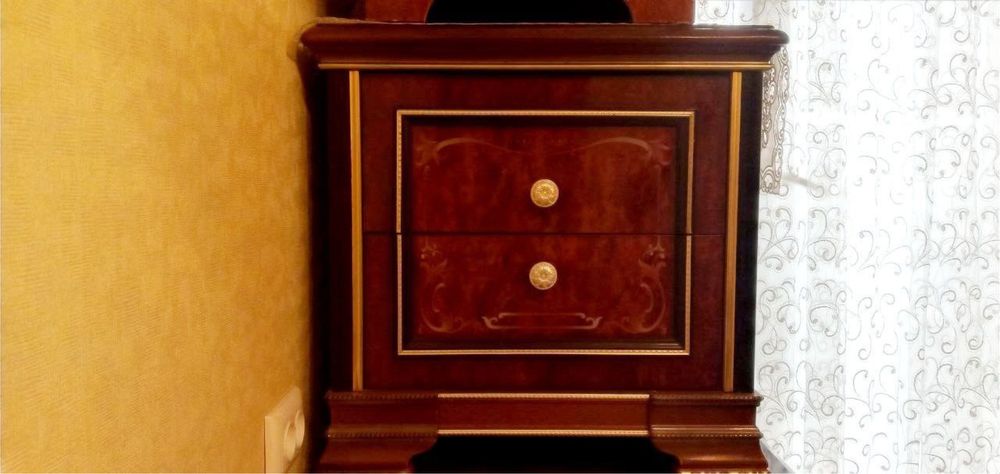 Спальный гарнитур. Срочно продам !