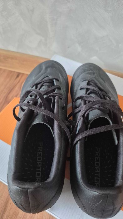 Футболни обувки бутонки Adidas Predator 46 номер