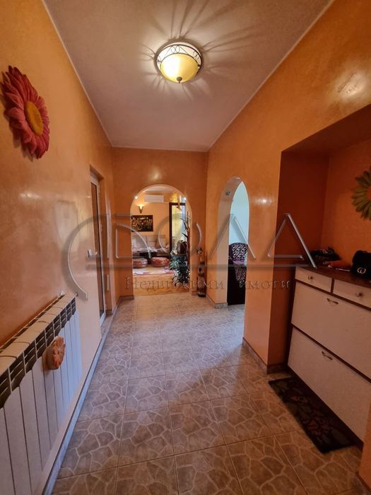 Продава се Тристаен апартамент в Дупница - 100 кв.м за 1200 €/кв.м - Снимка #11