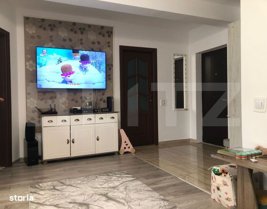 Apartament cu 2 camere, balcon inchis, parcare, expunere sudica, zona