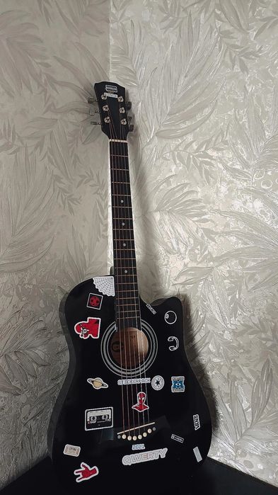 Акустическая гитара