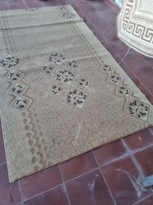 Весьма недурной ковёр). Продам с удовольствием.