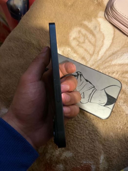 Iphone 14 bule nu este nimic schimbat in el