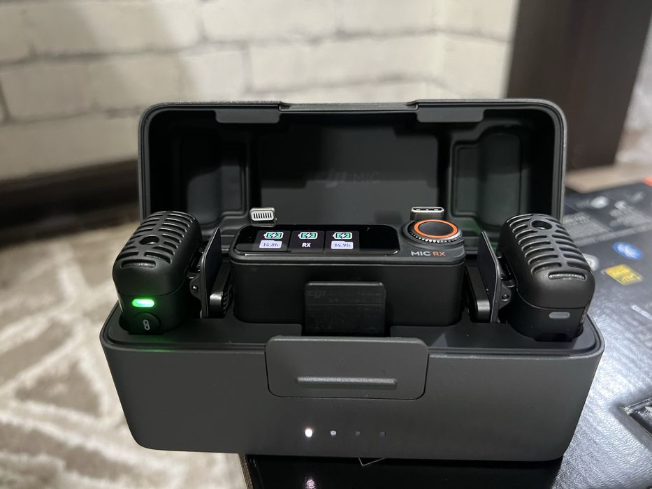 Микрофон DJI Mic 2 (2 TX + 1 RX + Charging Case) черный