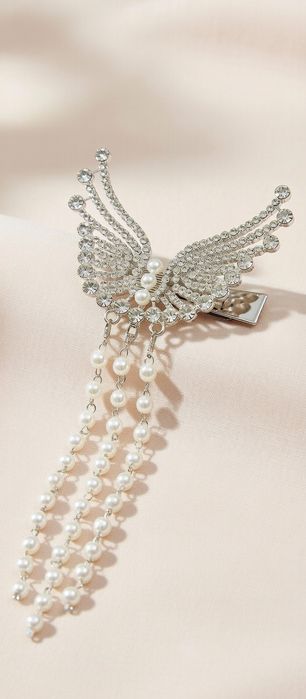 Я представляю Monvera Studio, где создаю уникальные карточки товаров.