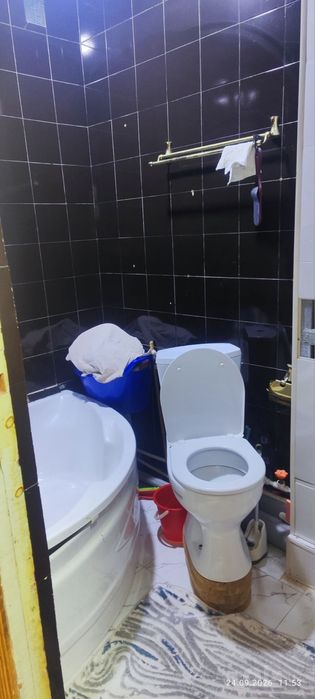 6 mkr kvartira 2 xonali sotiladi