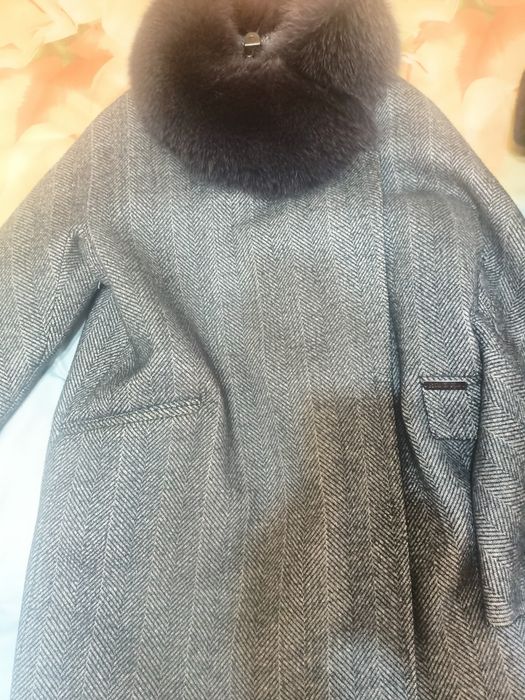 Продам зимние пальто и пуховик