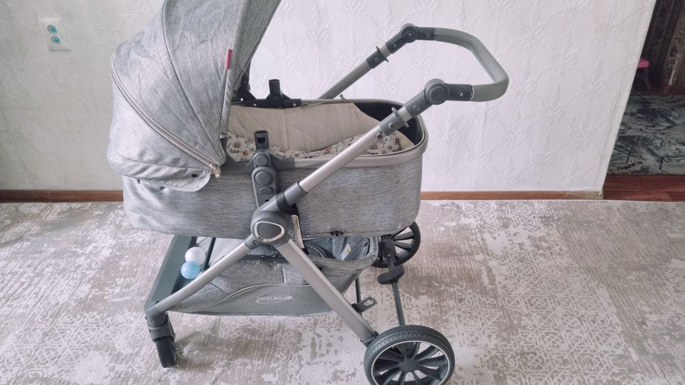 Срочно продам детскую коляску. 2в1 имеется автолюлка.  в отлич состоян
