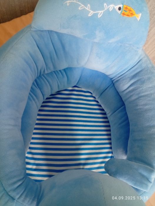 Новое детское кресло для кормления.