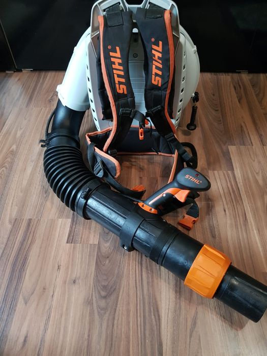 Suflantă Stihl BR 800 C,în stare perfectă de funcționare.