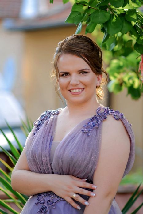 Официялна рокля в красиво лилаво