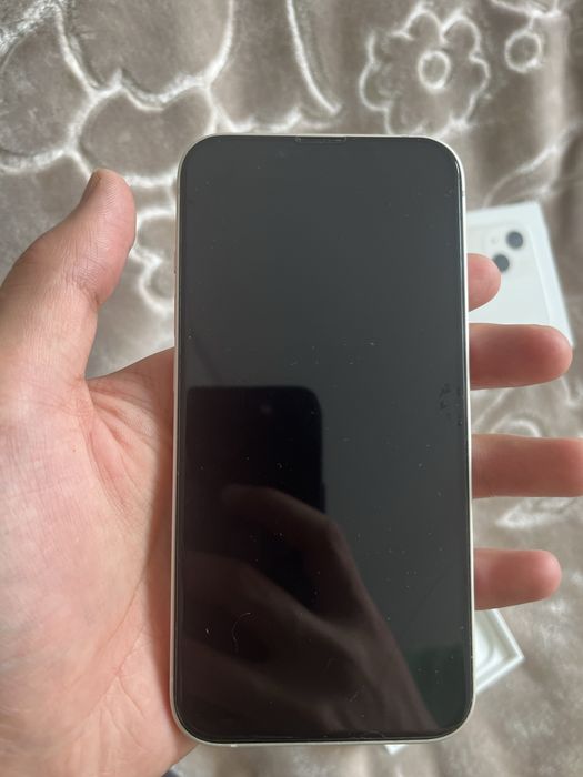 Продам айфон 13, 128 гб белый