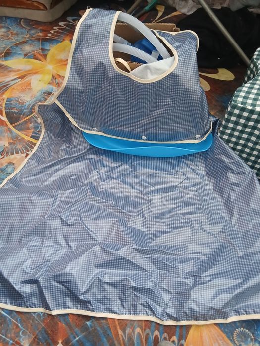 Нагрудник для инвалидов