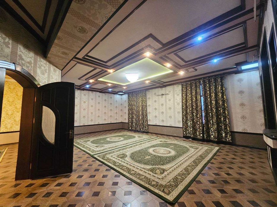 Сергели.Махалля Юкори Дархан.6сотихда 12хонали зор уй сотаман .