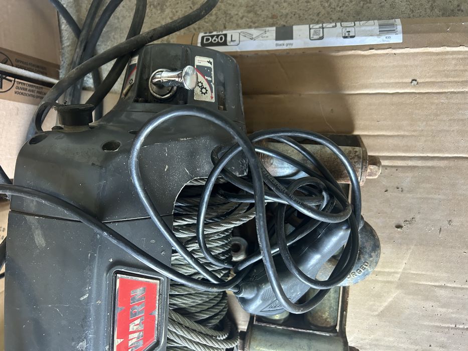 Troliu profesional WARN 9.5ti 4310 kg