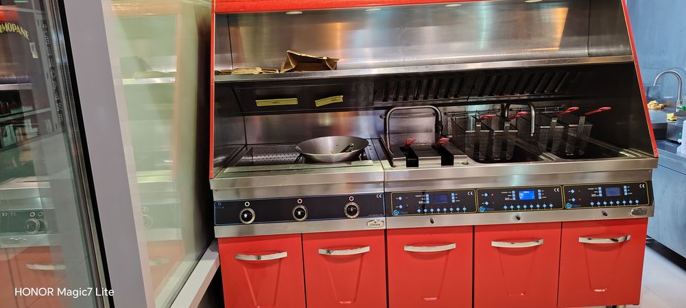 Afacere la cheie - Fast food zona Pavcom