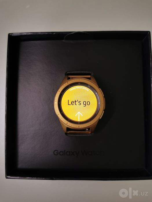 Смарт-часы Samsung Galaxy Watch 42mm (Оригинал, полный комплект)