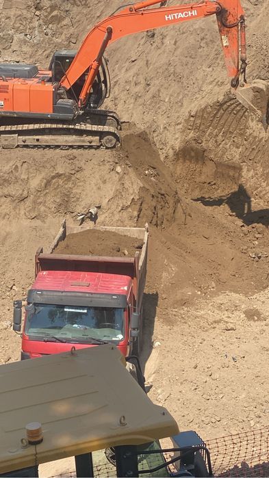 Доставка грунт , пгс, гшс , отсев