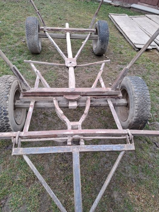 Vând căruță cu cele 3 cărucioare la pachet  1400 Ron