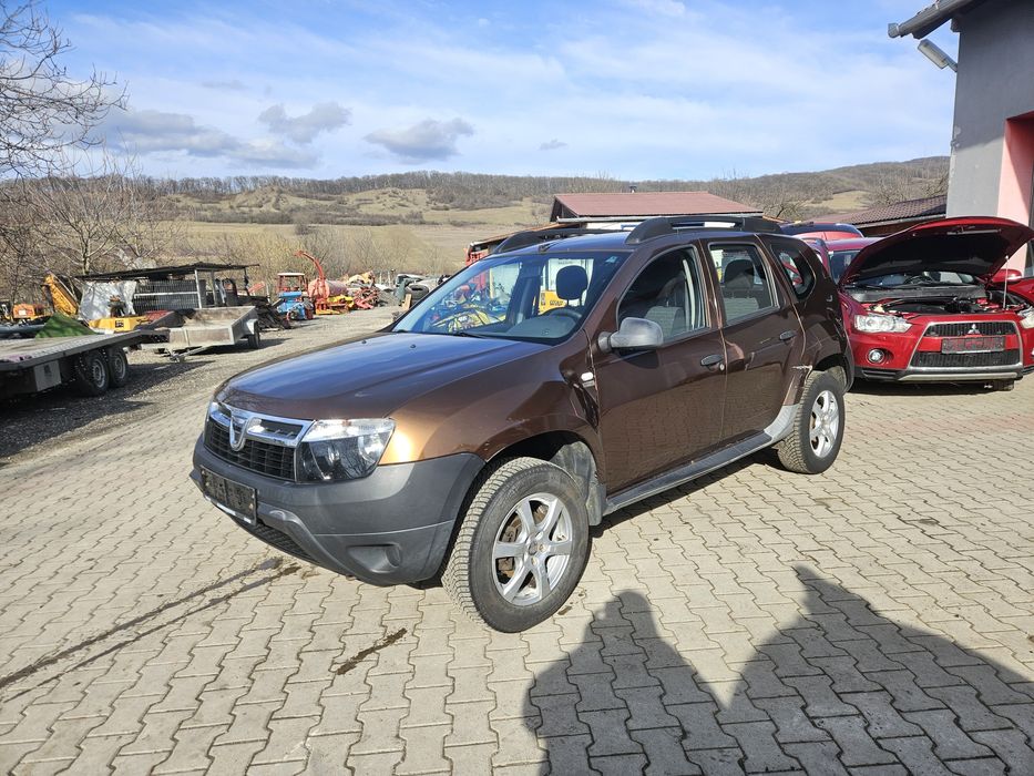 Dacia Duster 1.6 benzină 4 x 4