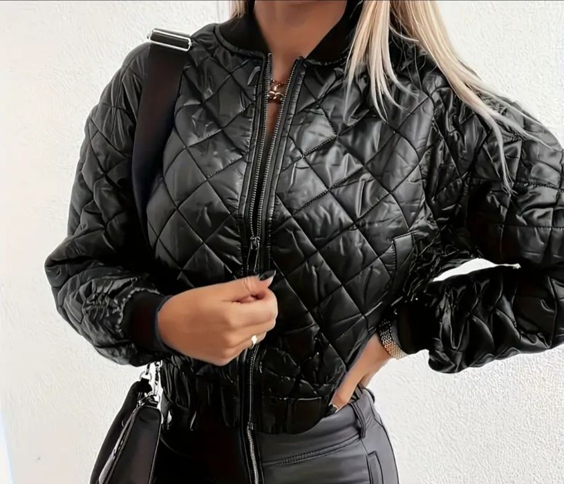 Дамско късо яке .