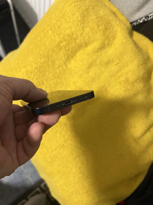 Iphone  12 in stare buna