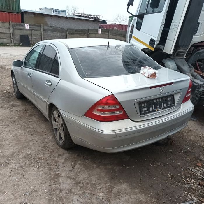 Dezmembrari  Mercedes-Benz C-CLASS (W203)  2000  > 2007 C 200 Kompres