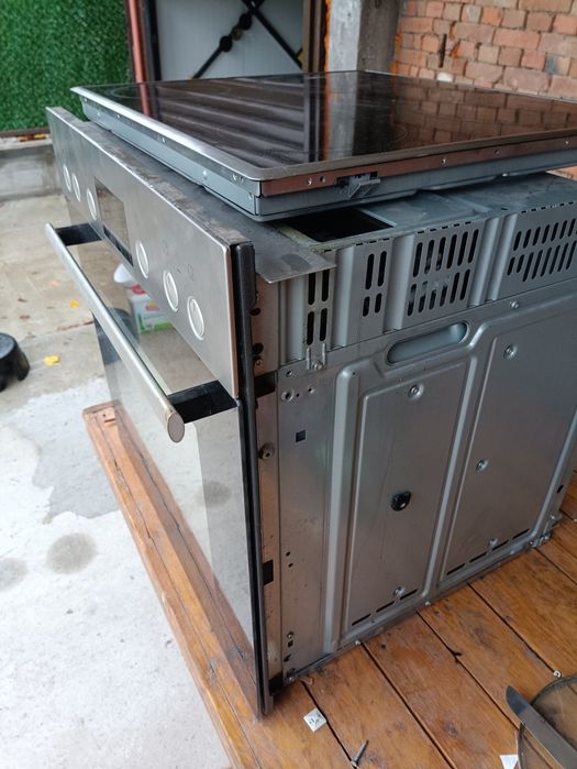 Комплект фурна BOSCH с керамичен плод