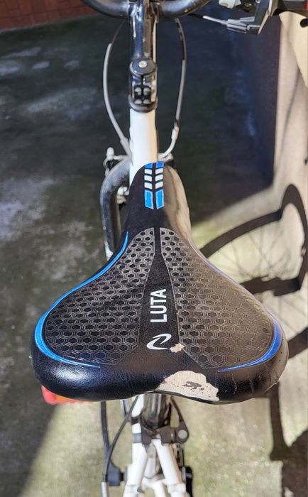 Bicicleta 24' doar Bucuresti. Pret fix fara schimburi. Nu insistati!!