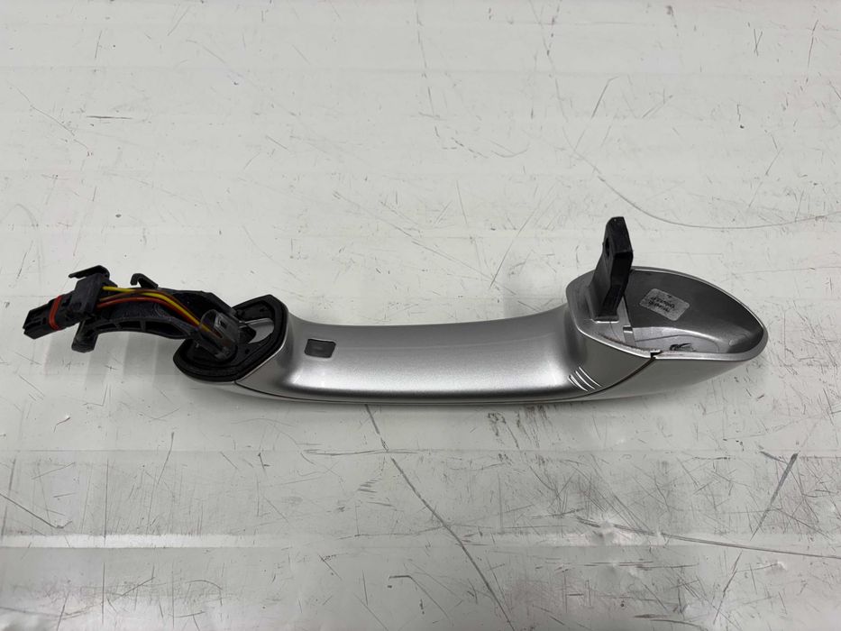 Задна Лява Външна Дръжка За БМВ Г30 Г31 Ф90 7991943 9491469 BMW G30 G31 F90