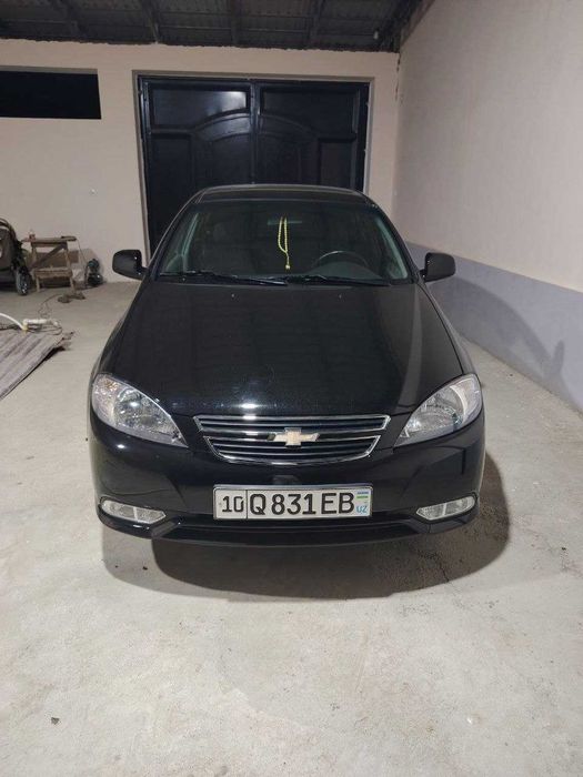 Gentra Xolati idiyal rangi Qora 2023 yil 10 000 km yurgan Mexanika