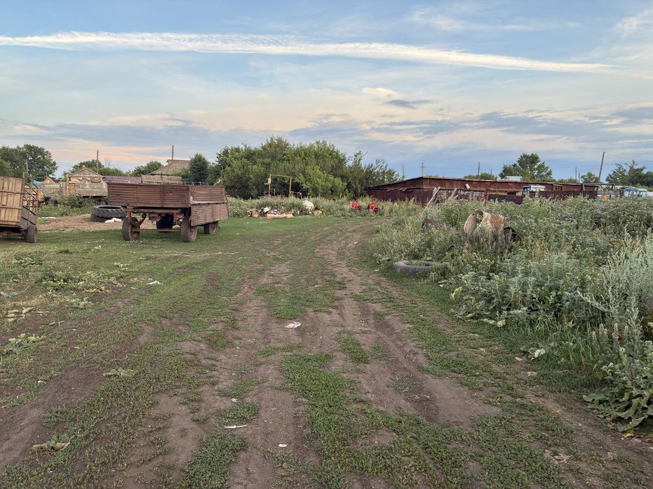 Участок, дом  в Имантау
