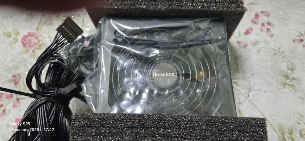 Продается блоки питания фирмы Huntkey 650W 400W Xtech 550W